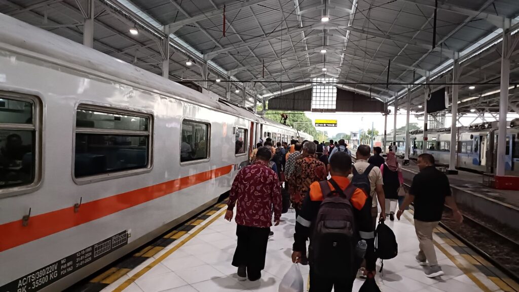 KAI-22-Juta-Pelanggan-7-1