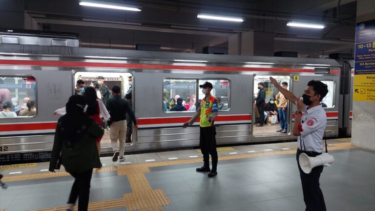 KAI-Commuter-Lakukan-Antisipasi-1-2